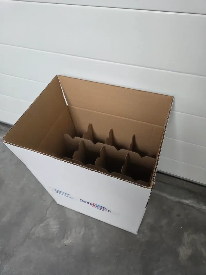 Wijndoos met vakverdeling